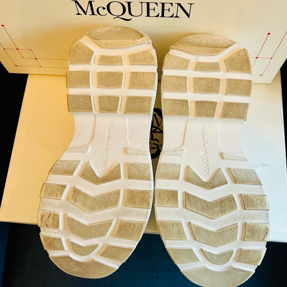 Alexander McQueen White Women's Sneakers - Picture 7 of 7
